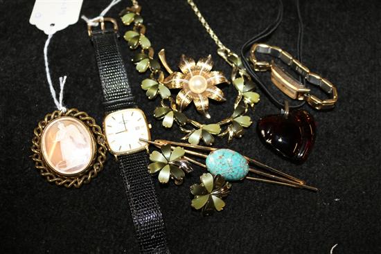 Two Baccarat heart-shaped pendants, cameo brooch, Lalique ring, sundry costume jewellery & 2 watches